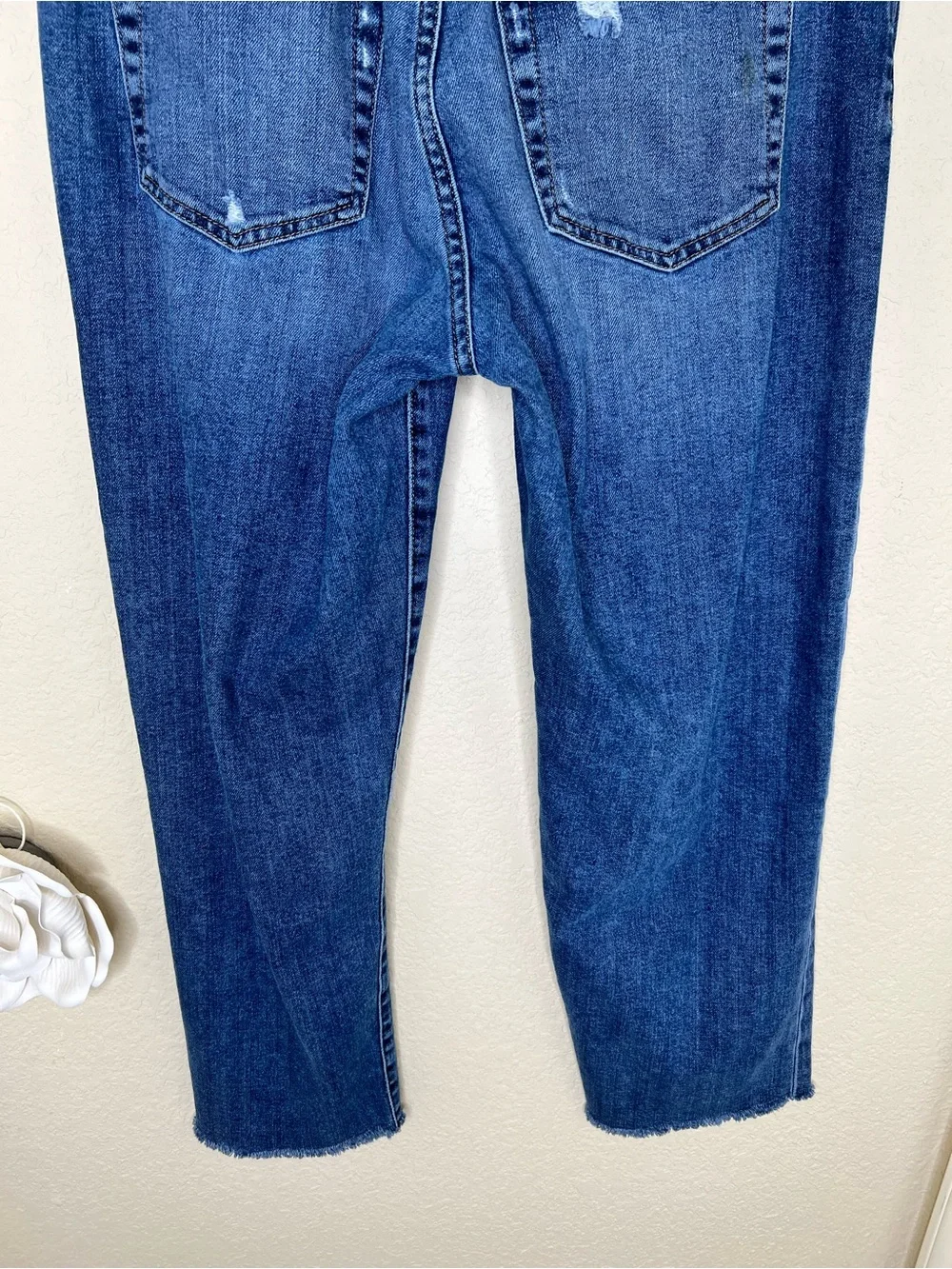NTM: Joe’s Jeans Size 29 Cropped Straight Kick Flare Raw Hem Distressed Jeans